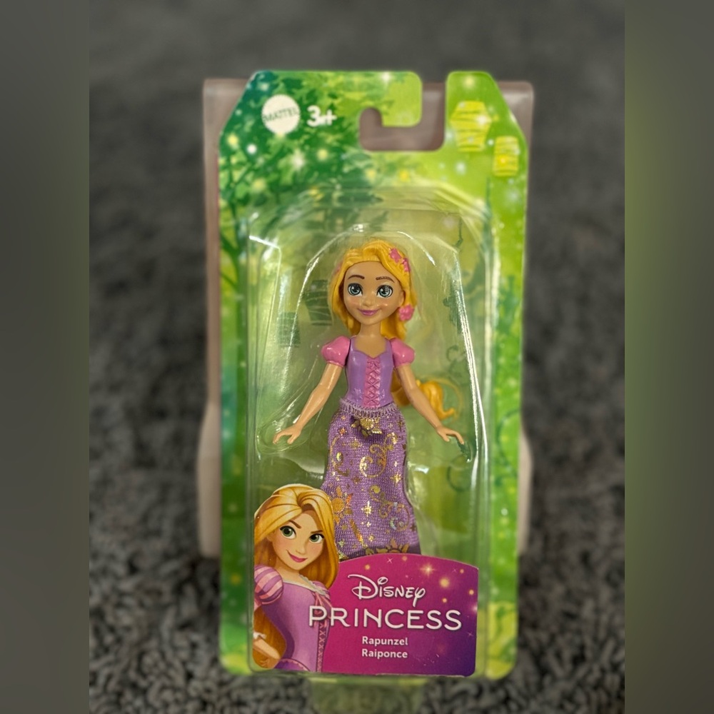 NWT Disney Princess doll figurine, Princess: Rapunzel